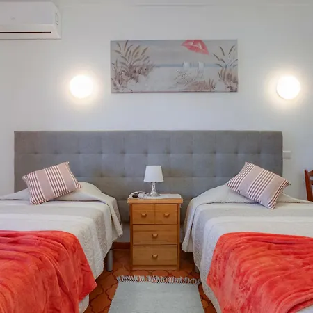 Familia Brito Casa de hóspedes Porches (Algarve)