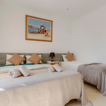 Guest house Familia Brito Porches (Algarve)