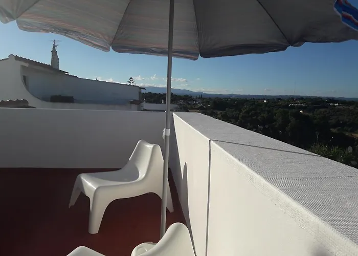 Familia Brito Casa de hóspedes Porches (Algarve)